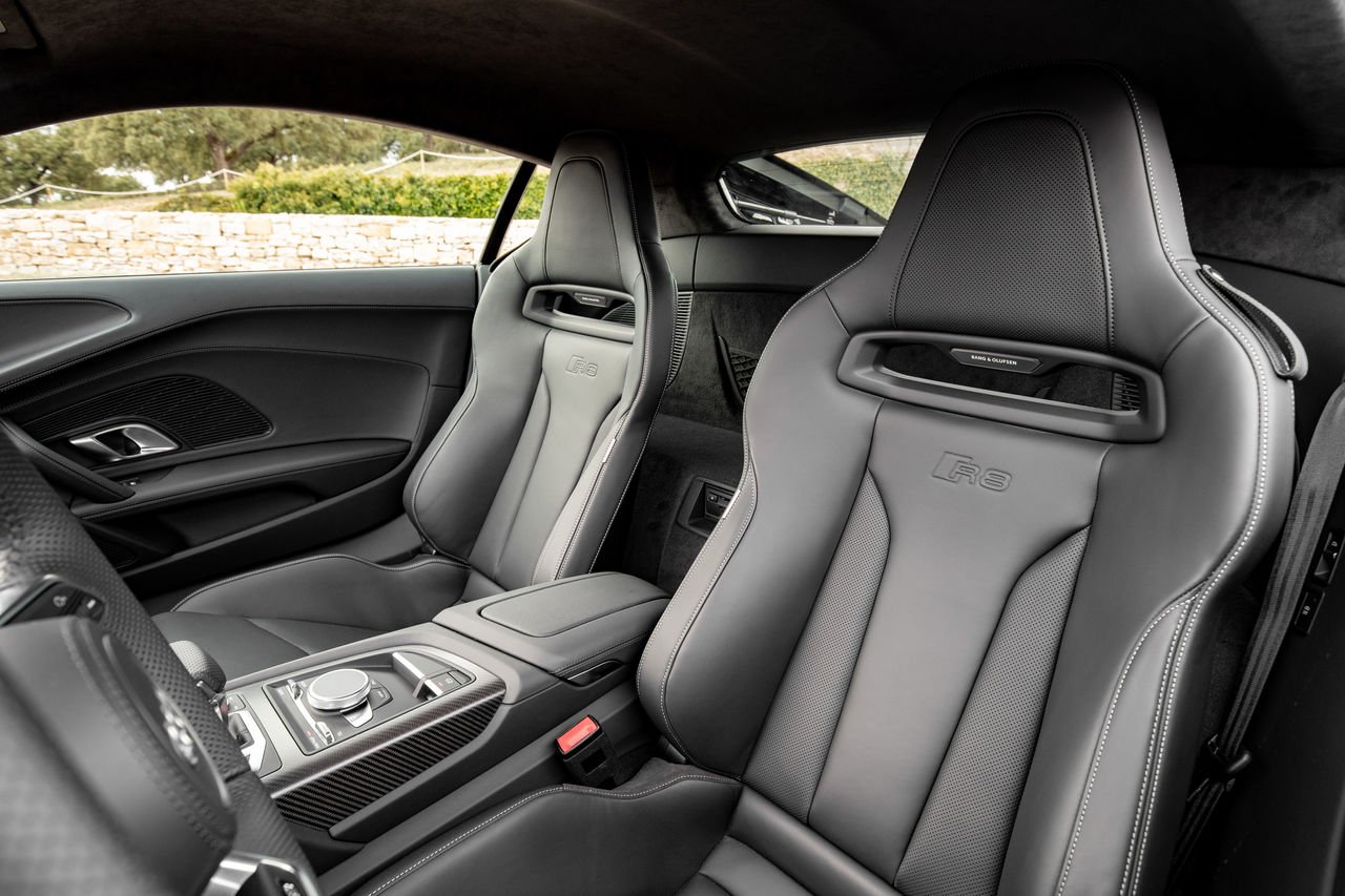 Audi R8 interior - Seats