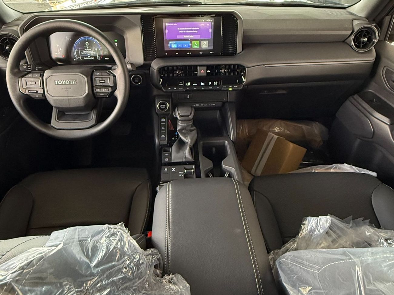 تويوتا برادو 2.8 DIESEL 4X4 AT VX -STD SUNROOF  **EXPORT ONLY**التصدير فقط خارج الخليج**