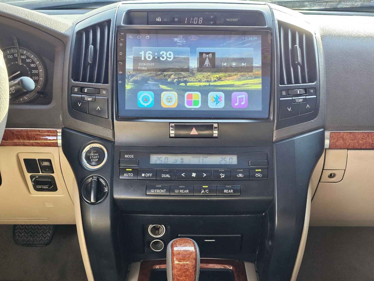 تويوتا لاند كروزر / GXR V6 / SUNROOF / FULL OPT / ORG  SHAPE / LOT#16404