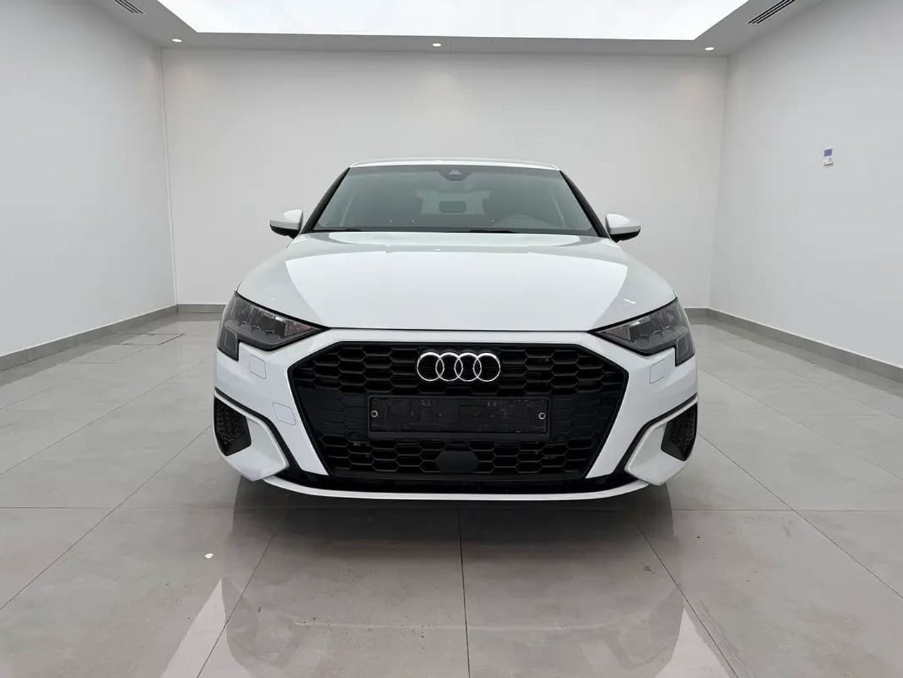 أودي A3 35 TFSI S Line 1.4L 35 TFSI - GCC Specs - Like New!