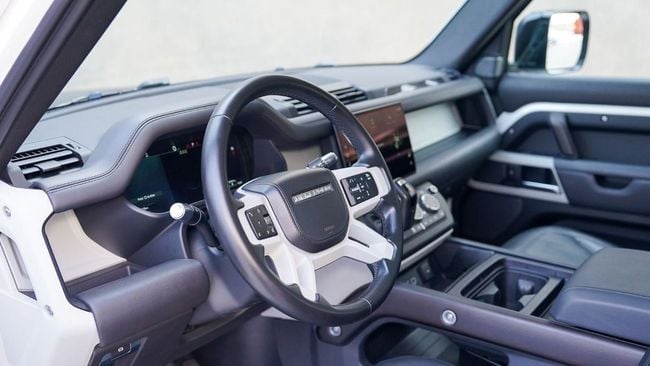 Land Rover Defender STD P400 90 X-Dynamic HSE 3.0L (5 Seater) UAE's Very Best Example AED, миниатюра 22