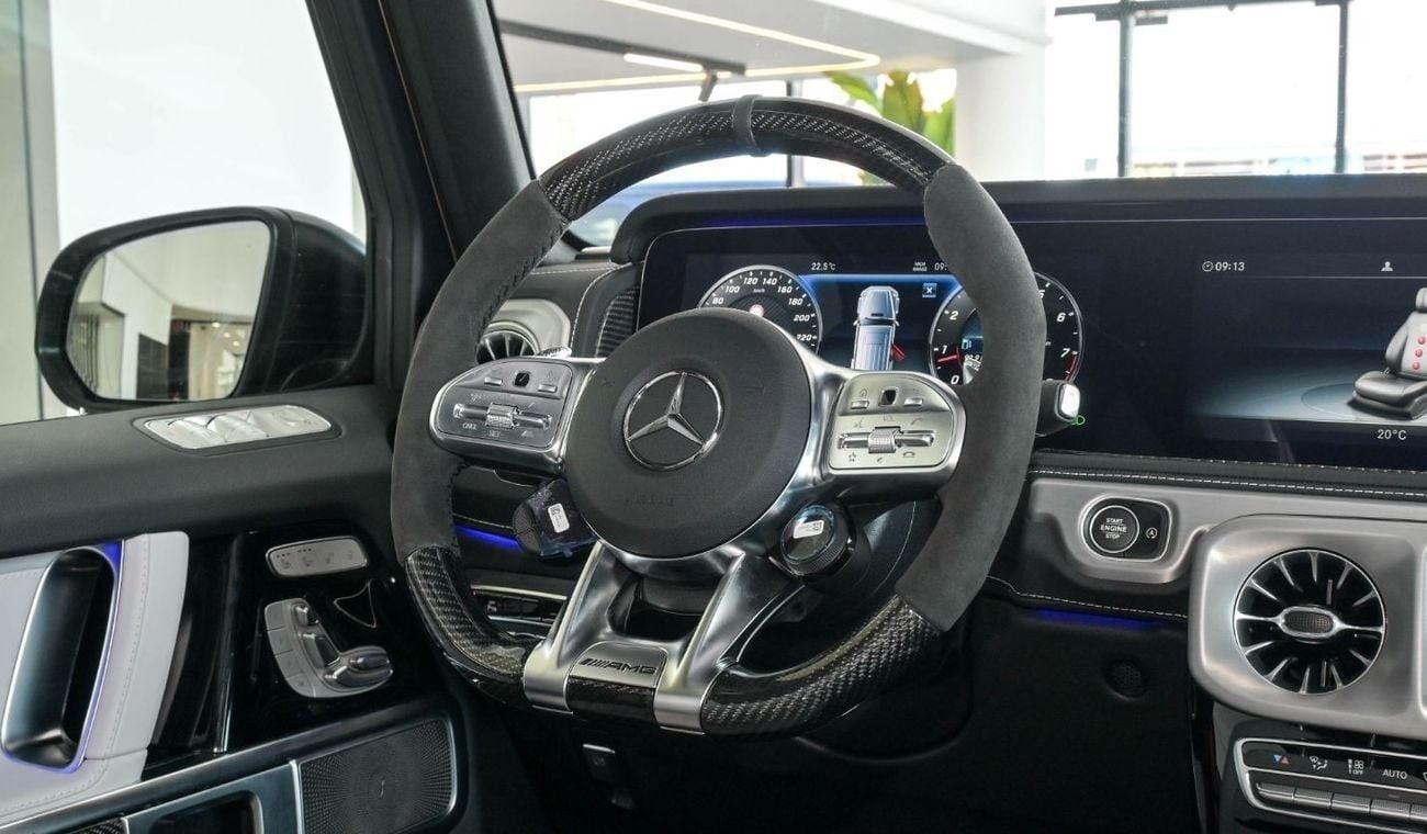 Mercedes-Benz G 63 AMG Mercedes G63 AMG - Gold Magno Color - Carbon Fiber - Rear Entertainment System - Excellent Condition