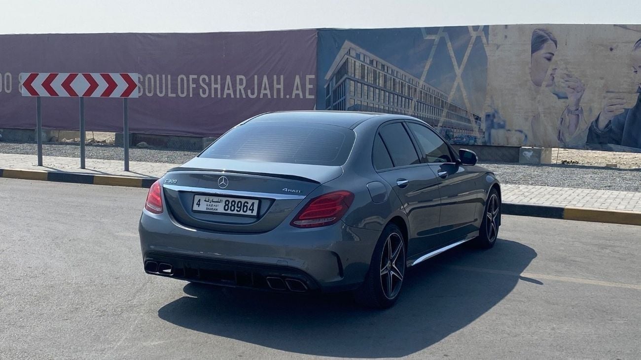Mercedes Benz C300 Std 2.0L (241 HP)