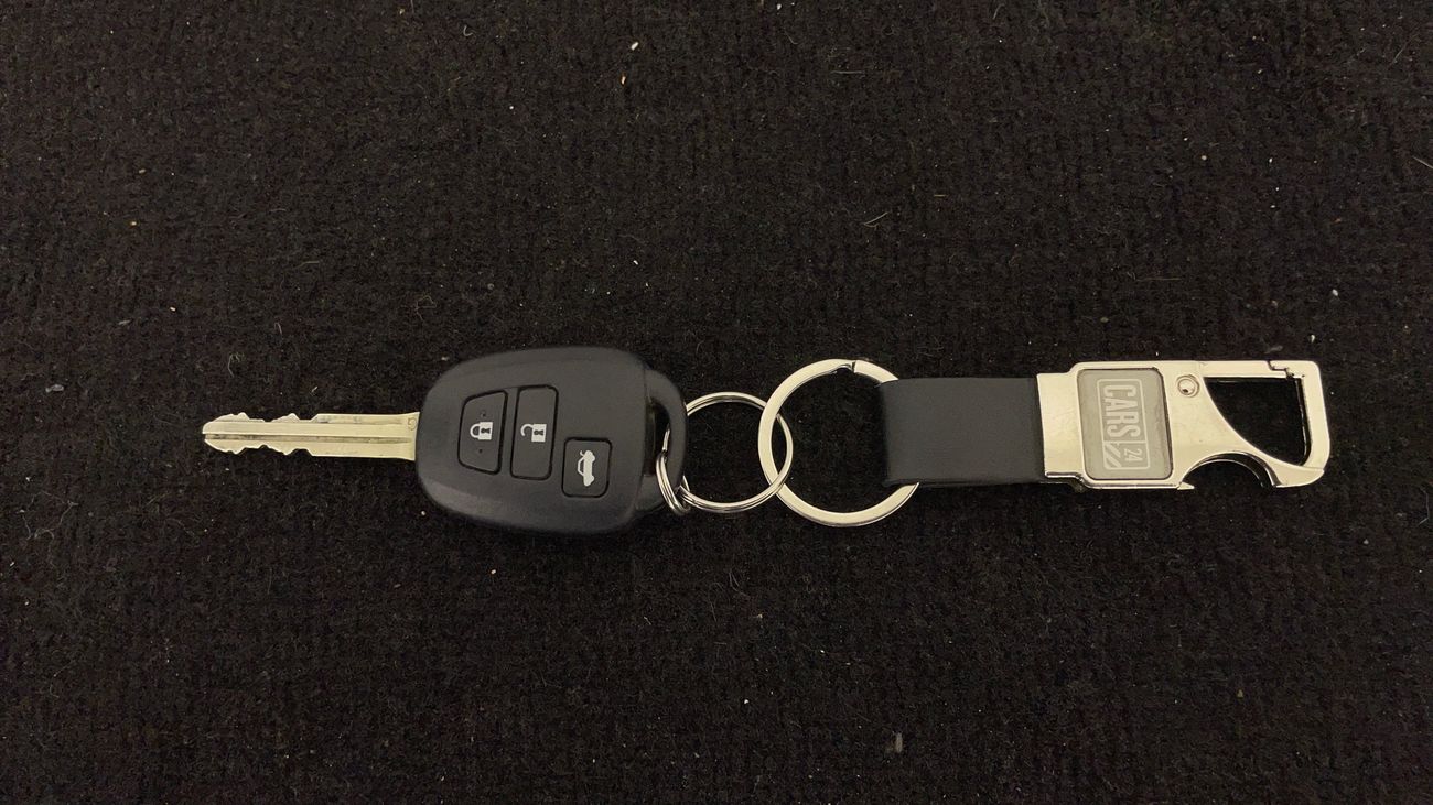 تويوتا يارس SE 1.5 | بدون دفعة مقدمة | اختبار القيادة في المنزل