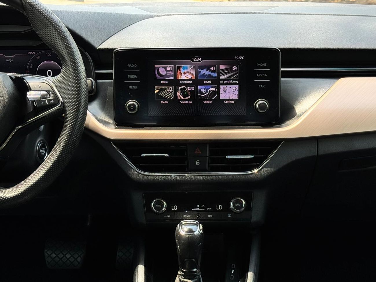 سكودا سكالا Style 1.6L