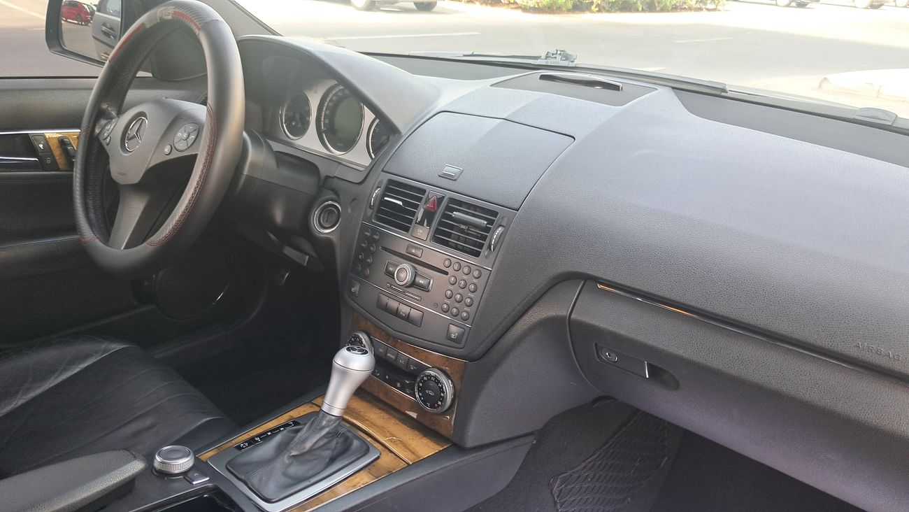 مرسيدس بنز C 250 2.5L Avantgarde Sports