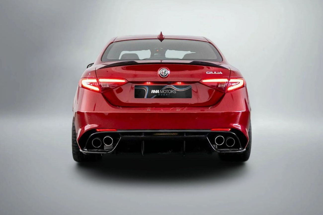 ألفا روميو جوليا Quadrifoglio 2.9L (505 HP)