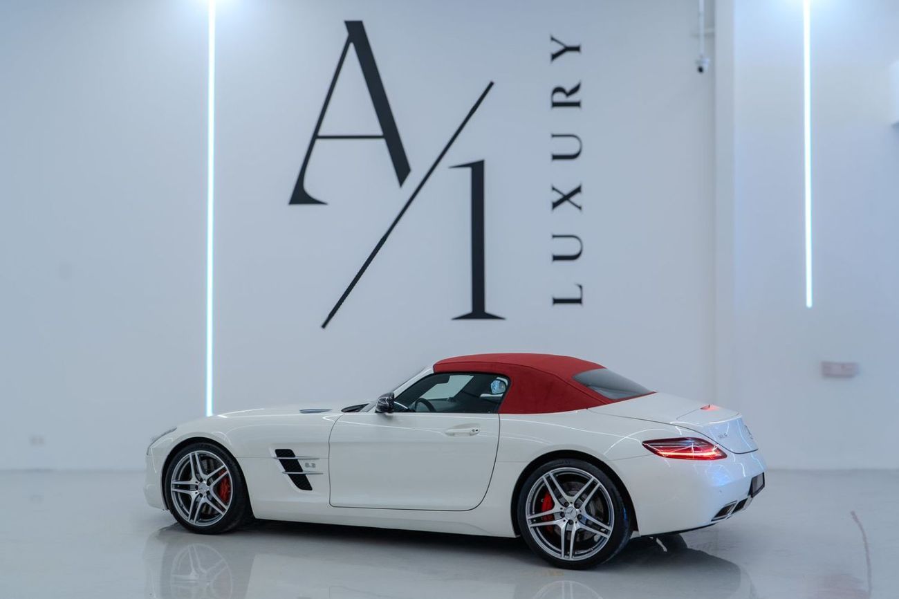 Mercedes-Benz SLS AMG Std 6.2L 2012 Mercedes Benz SLS AMG Roadster, Full Service History, Carbon Fiber Package, Low Kms, G