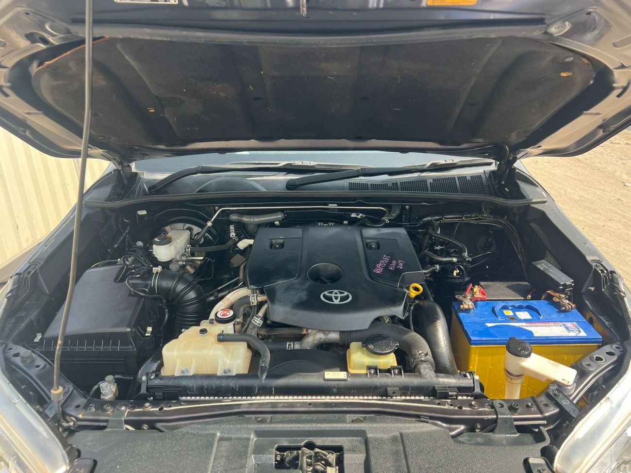 Toyota Hilux DIESEL 2.8L RIGHT HAND MANUAL GEAR YEAR 2017