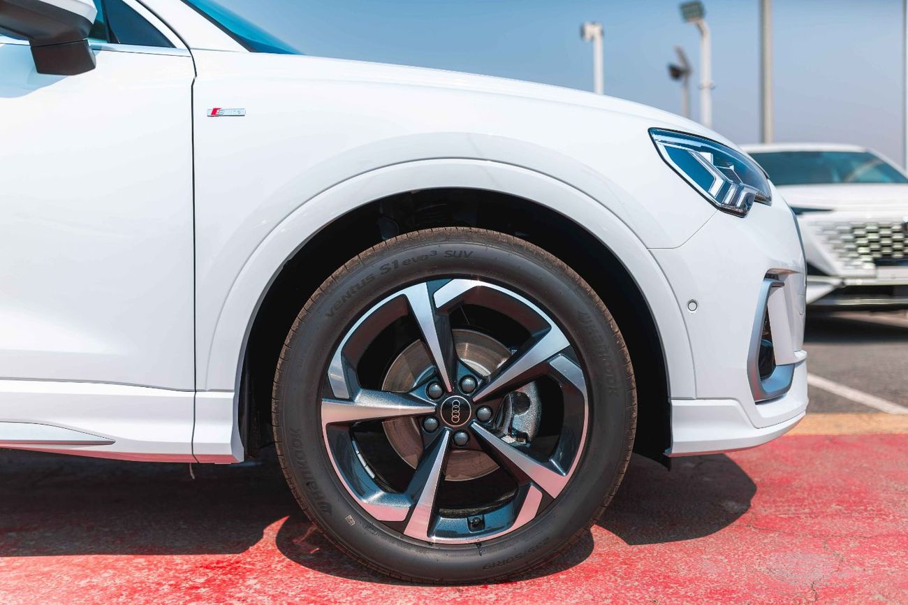 أودي Q3 Audi Q3 TFSI 35 S Line 1.5 Turbo White