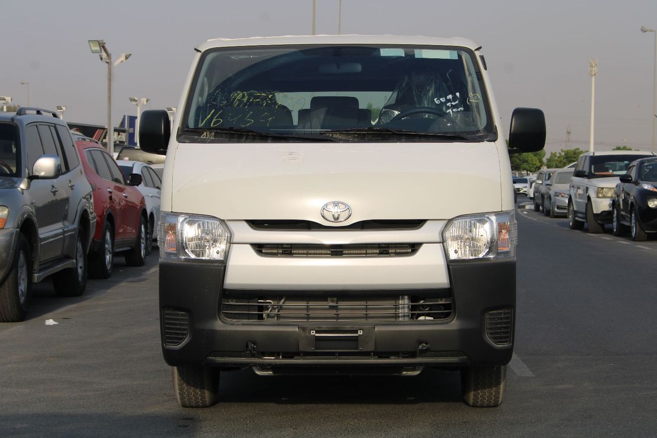 Toyota Hiace TOYOTA HIACE 2.5L DIESEL 15 SEATER HIGH ROOF STD MANUAL