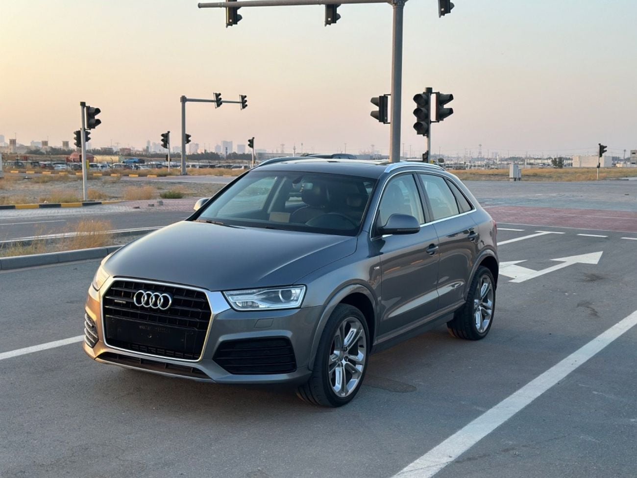 Audi Q3 35 TFSI S-Line MODEL 2016 GCC CAR PERFECT CONDITION INSIDE AND OUTSIDE FULL OPTION