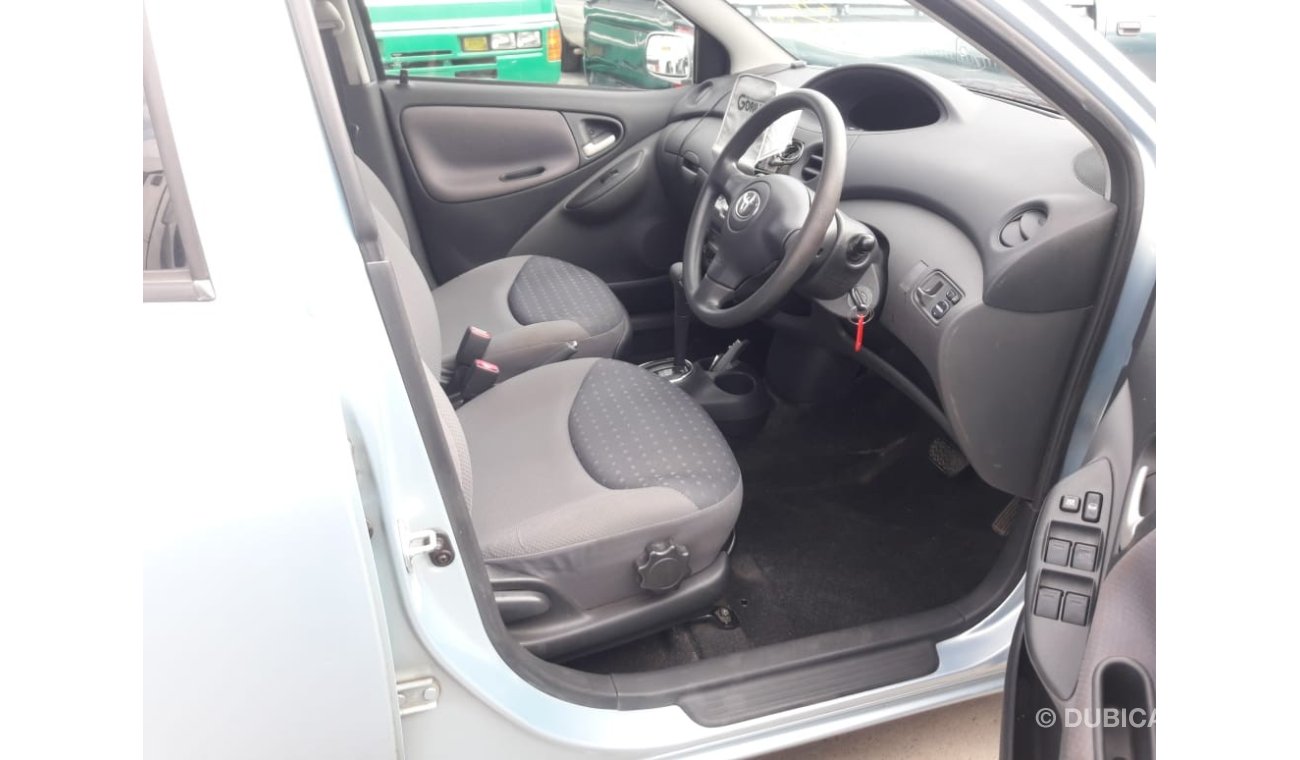 تويوتا فيتز Toyota Vitz Right Hand Drive (Stock PM 823)