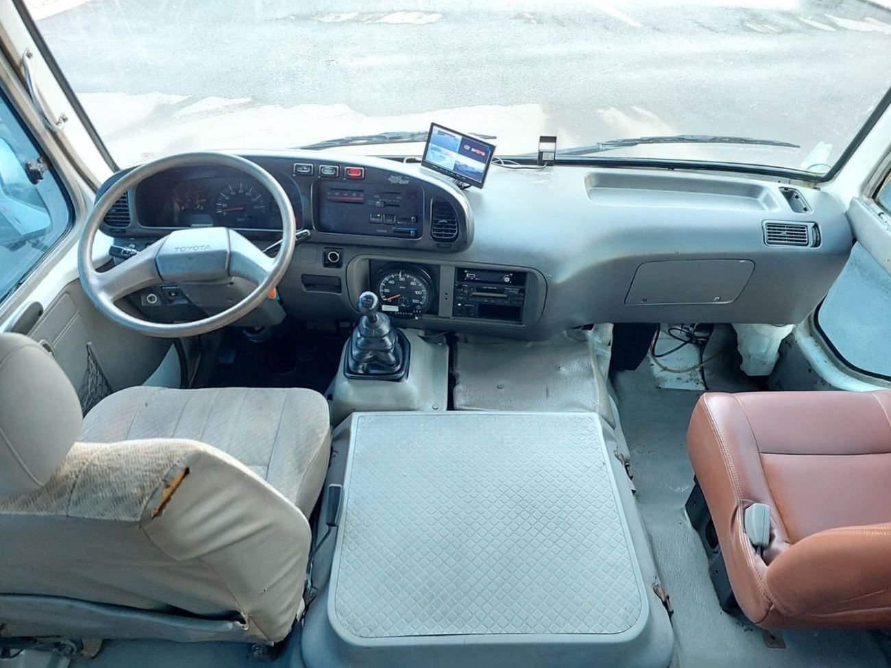 تويوتا كوستر 2002 TOYOTA COASTER BUS LHD 4.1 CC DIESEL MANUAL(PM00878)