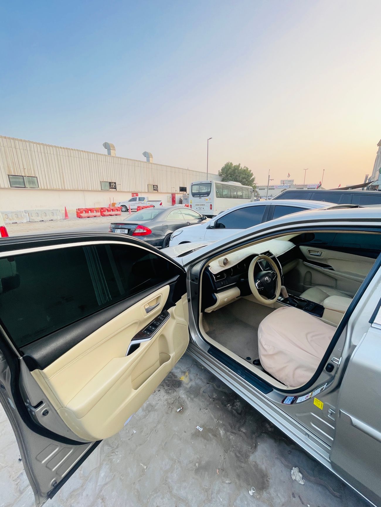 تويوتا كامري XLE 2.5L