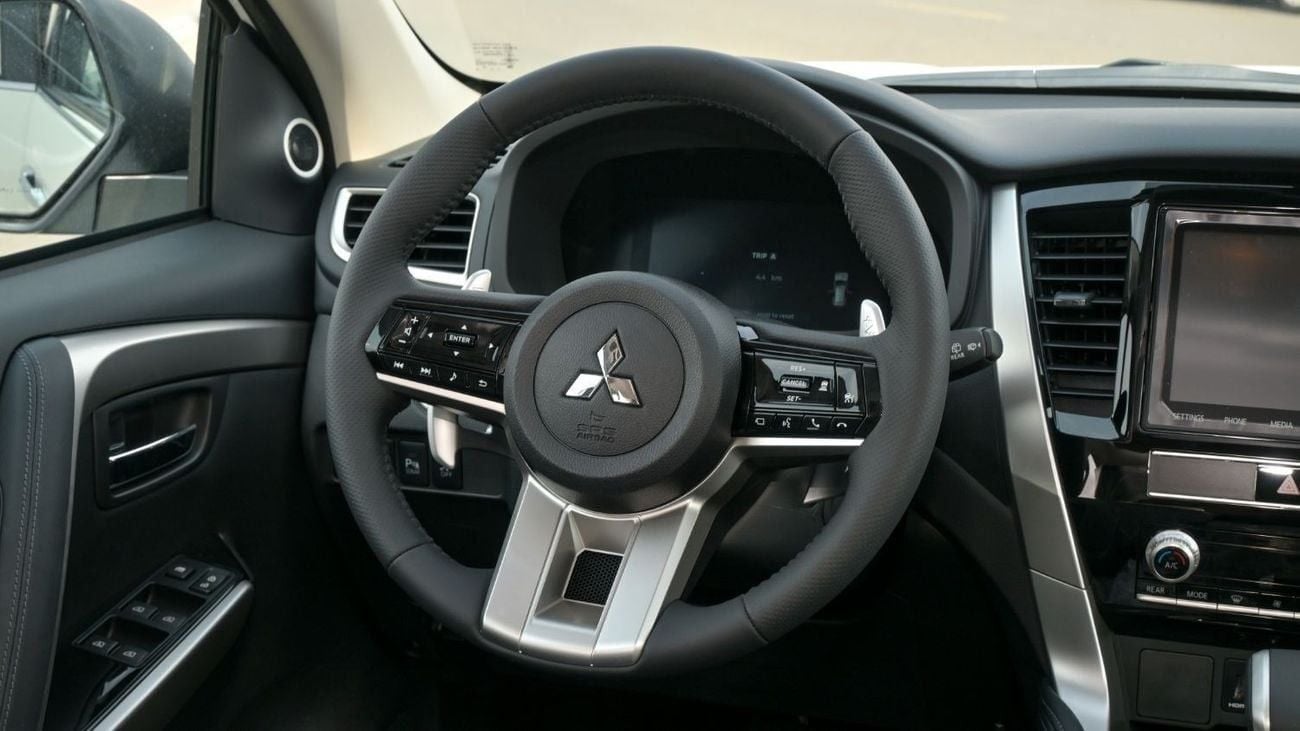 Mitsubishi Montero Sport Brand New Montero Sport 2025 Export 3.0L 4WD Petrol|White/Black|MONTEROSPORT-GLS-PREM-25|