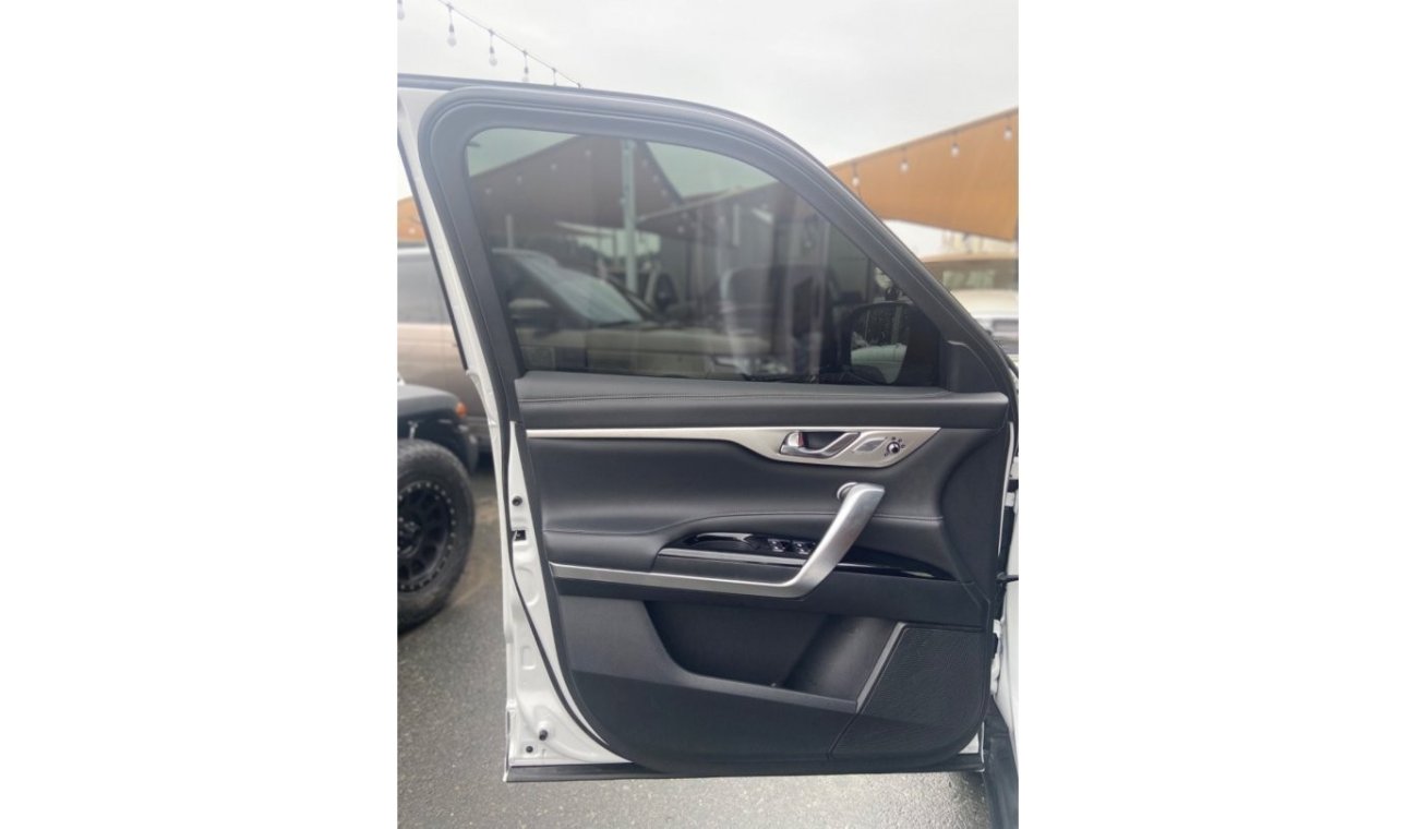 Changan CS95 Royal