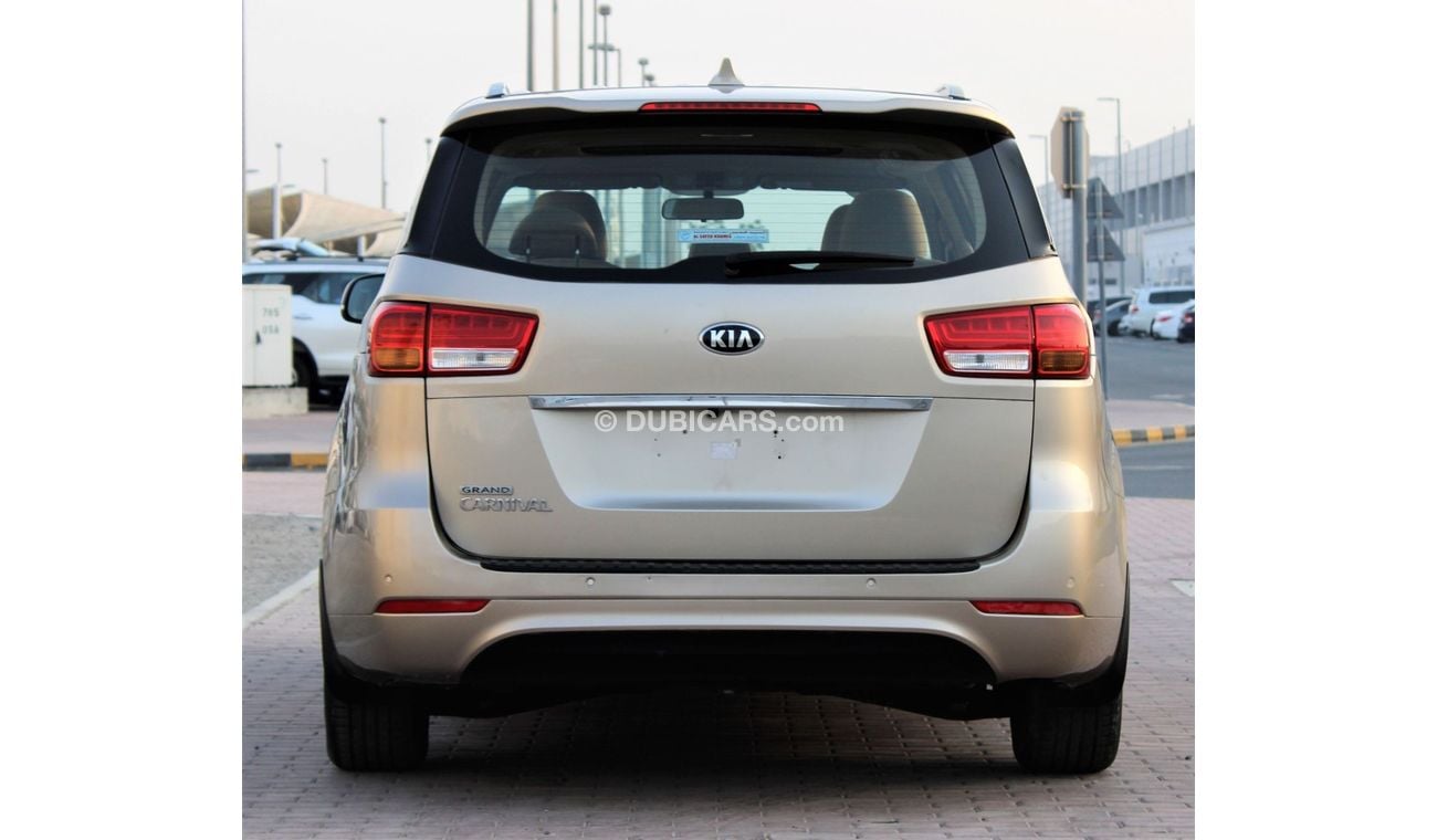 Kia Carnival Kia Carnival 2016 GCC in excellent condition without accidents No. 2 very clean from inside and outs