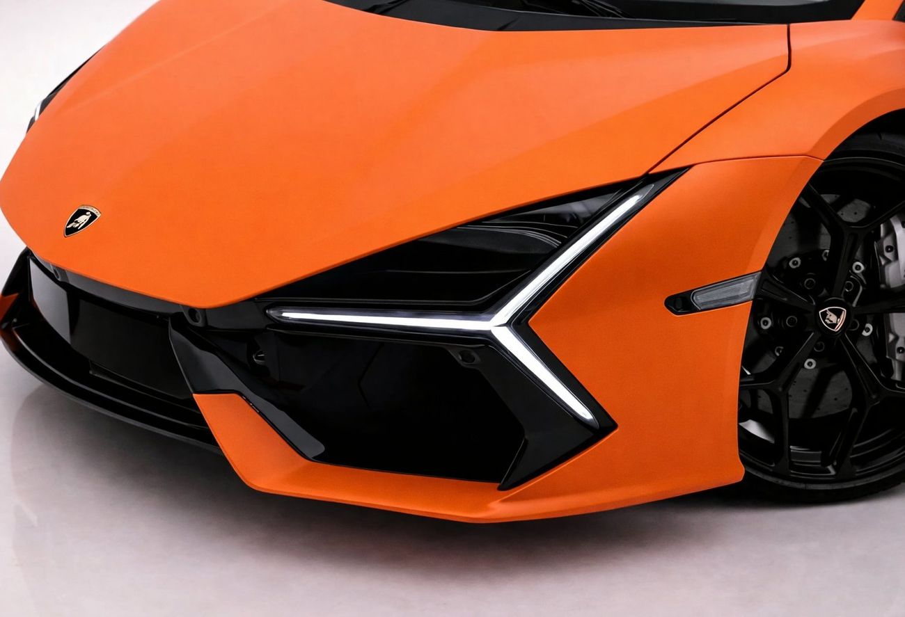 لامبورغيني ريفويلتو 6.5L V12 Hybrid