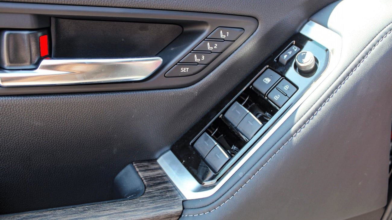 تويوتا لاند كروزر VXR VX 3.3L Toyota LC300 3.3L VX-R V6 Turbo Diesel AT