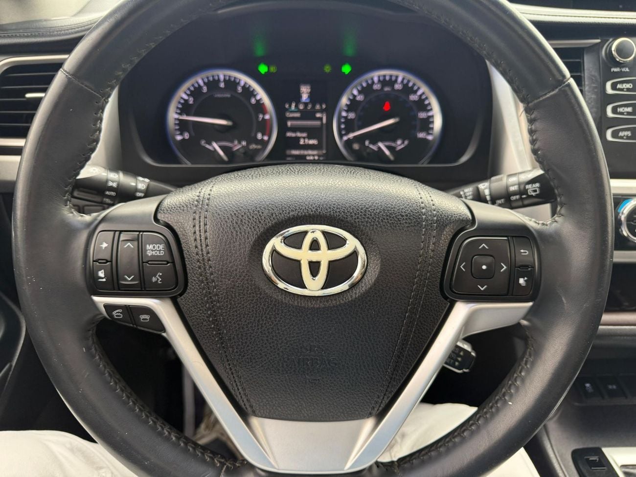 تويوتا هايلاندر 2016 TOYOTA HIGHLANDER XLE LIMITED MOONROOF 3.5 FULL OPTION AWD