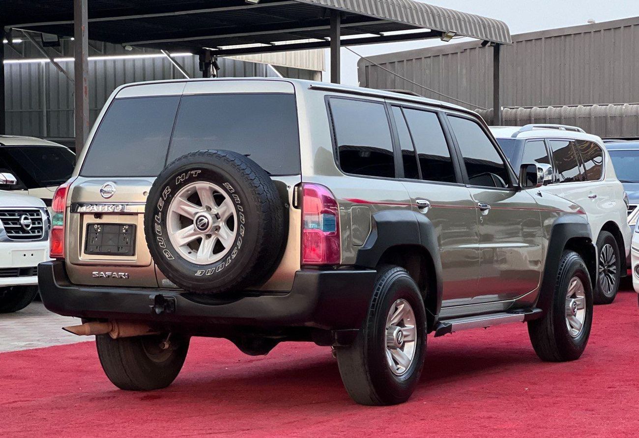 Nissan Patrol Safari