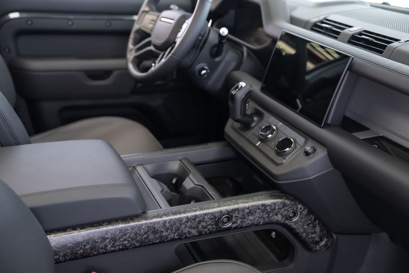 Land Rover Defender Land Rover Defender 110 Octa First Edition V8