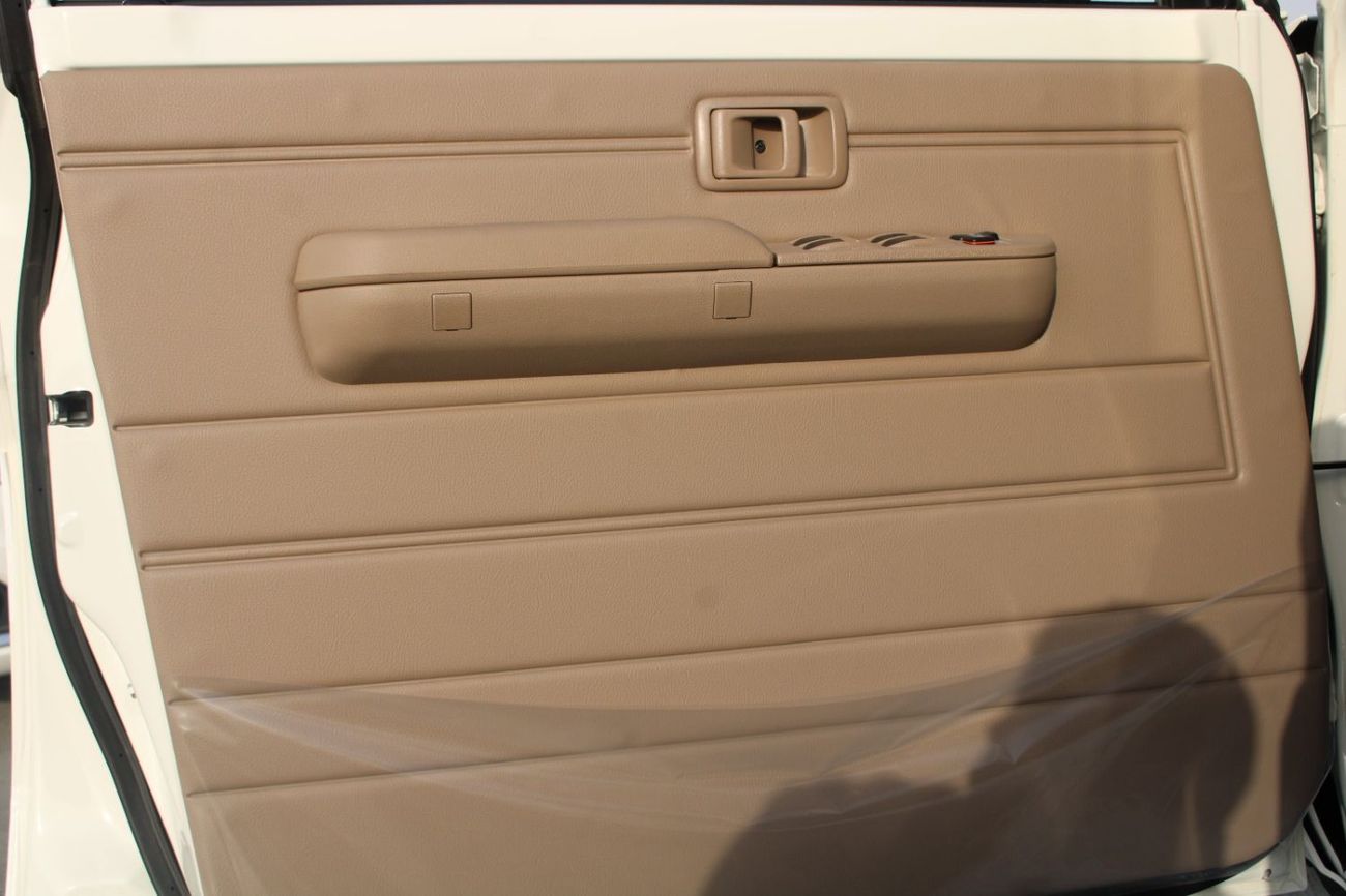 Toyota Land Cruiser Pick Up TOYOTA LANDCRUISER 79 2.8L DIESEL DOUBLE CAB STD E MANUAL