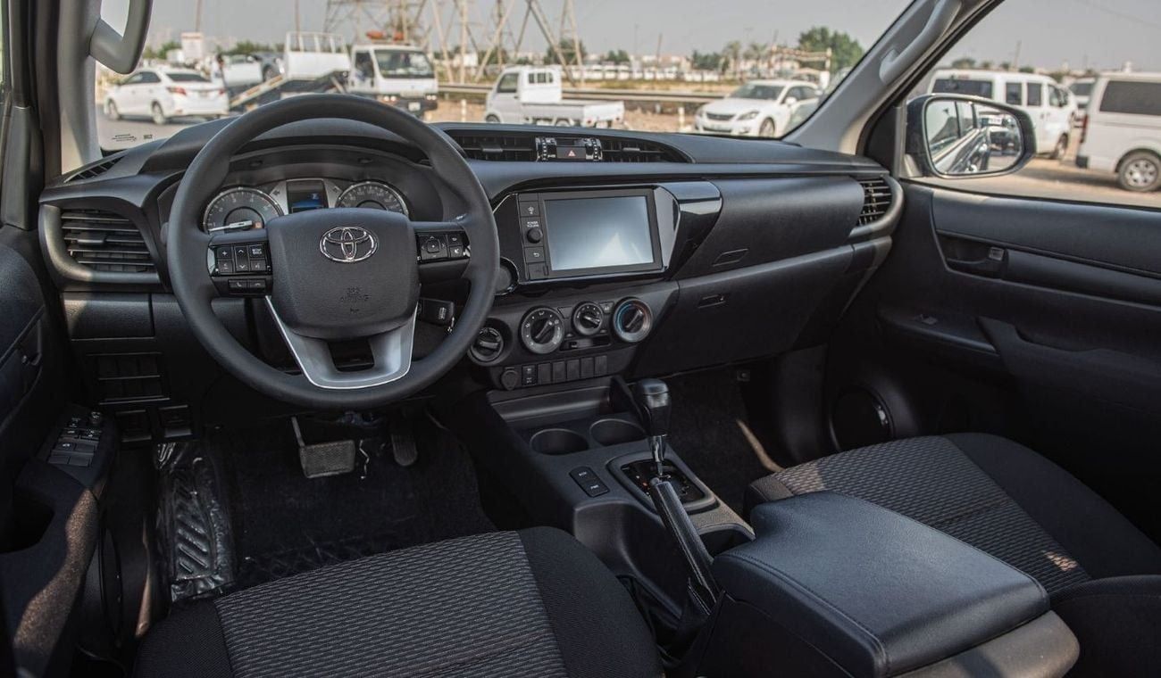 Toyota Hilux TOYOTA HILUX 2.4L MID OPTION A/T MY2025 FOR EXPORT