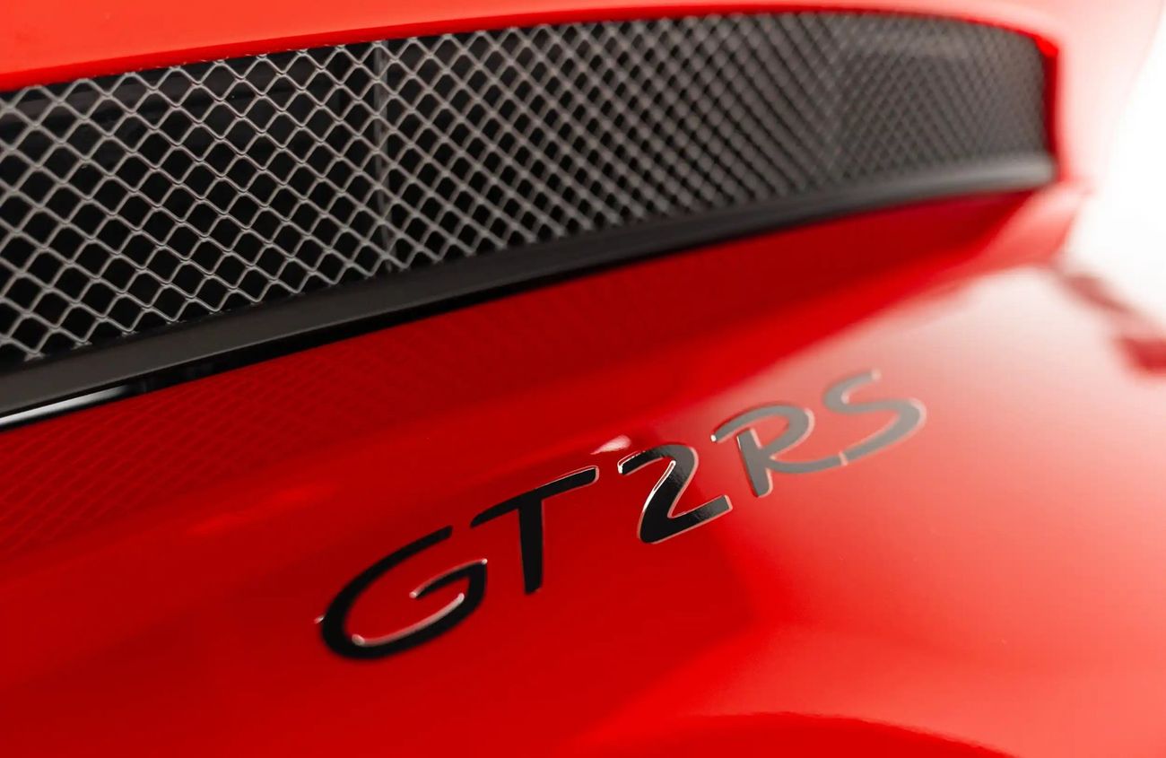 بورش 911 3.8L F6 Twin-Turbocharged Engine