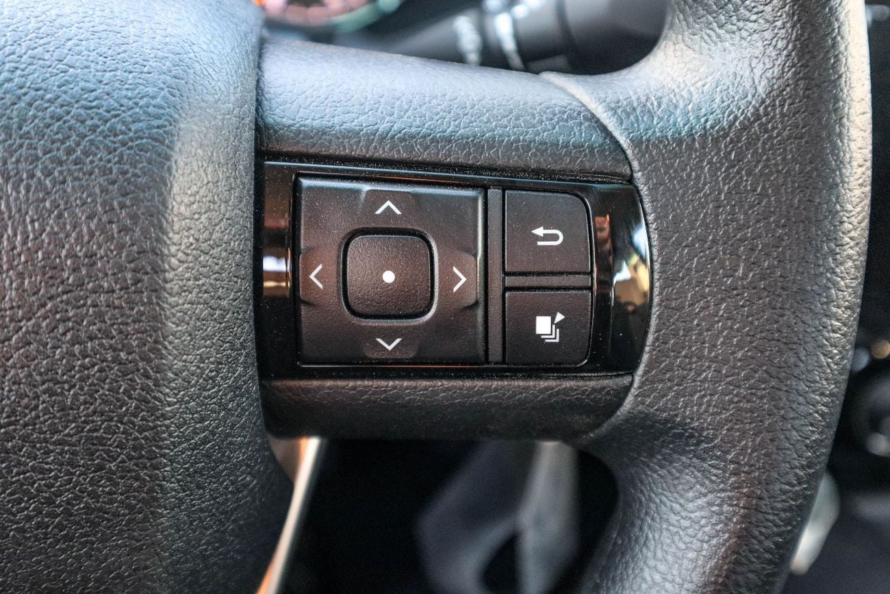 تويوتا هيلوكس GL 2026 Toyota Hilux Double Cab 2.7L Petrol (TGN121) 4x2