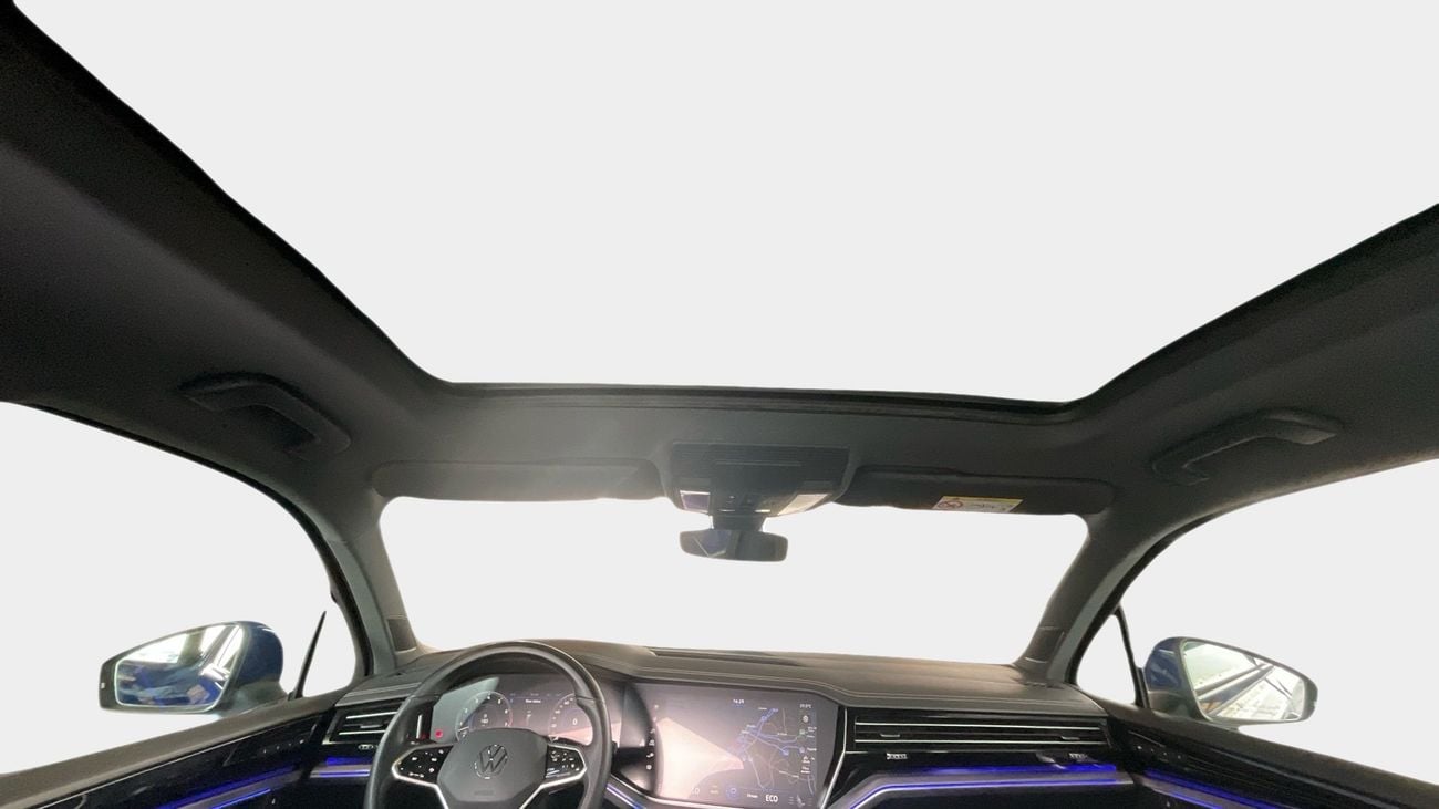 Volkswagen Touareg R-Line 3.0L 4WD R-Line | Guaranteed Warranty | 0 Down Payment