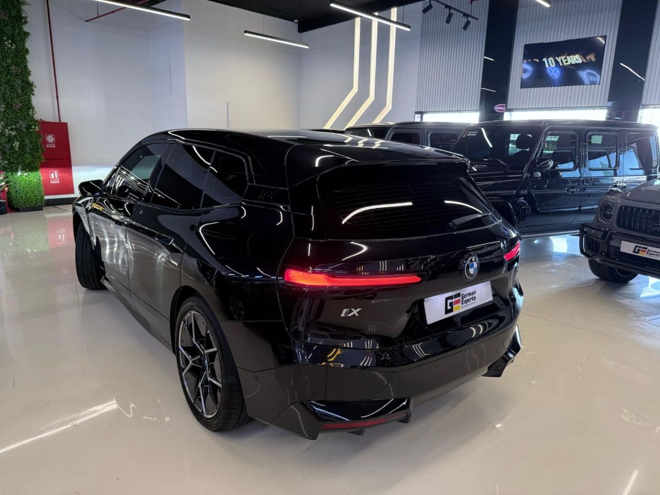 BMW iX 2024 BMW iX xDrive50 / AGMC Warranty and Service contract 5 years