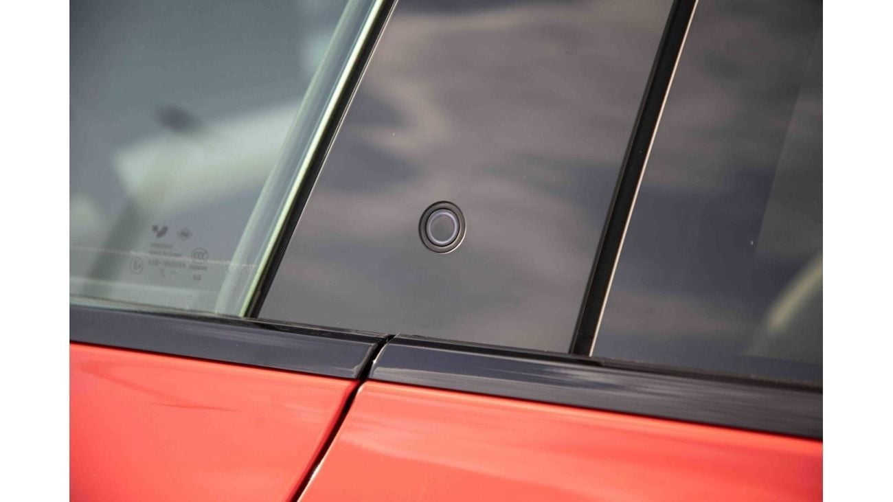 Ji Yue 01 2023 جيوي 01- أحمر داخل أبيض