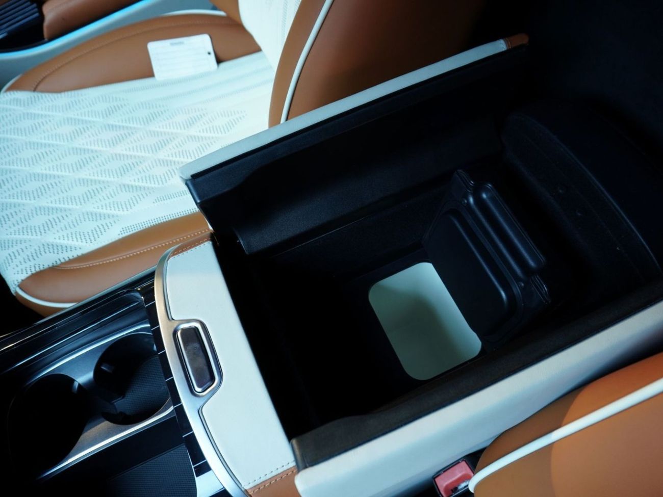 Mercedes-Benz V 250 5,864 PM I 3 Years warranty and Service I Brand New I High Roof