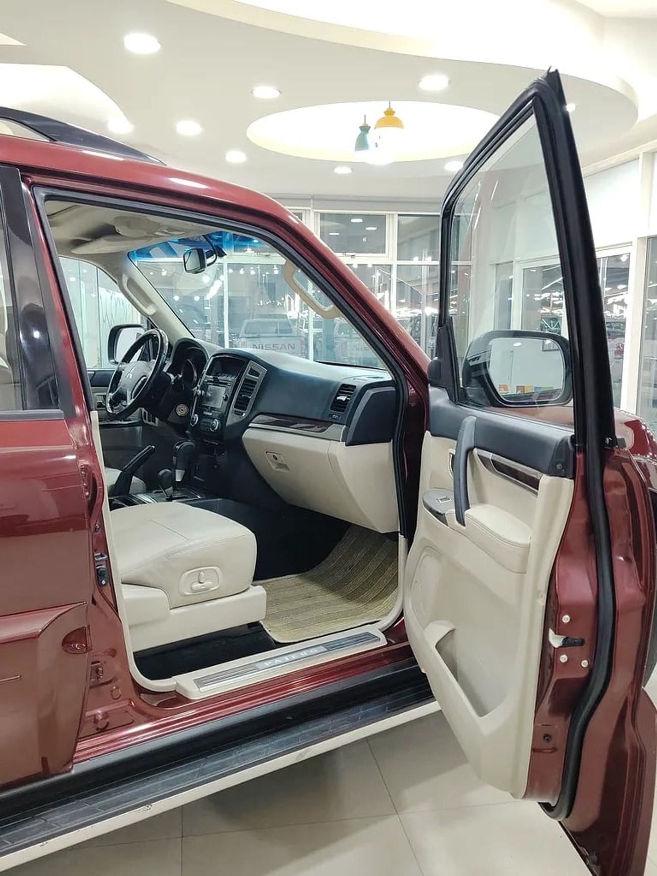 Mitsubishi Pajero GLS Base 3.5L (5 Seater) 3.8L V6 GCC