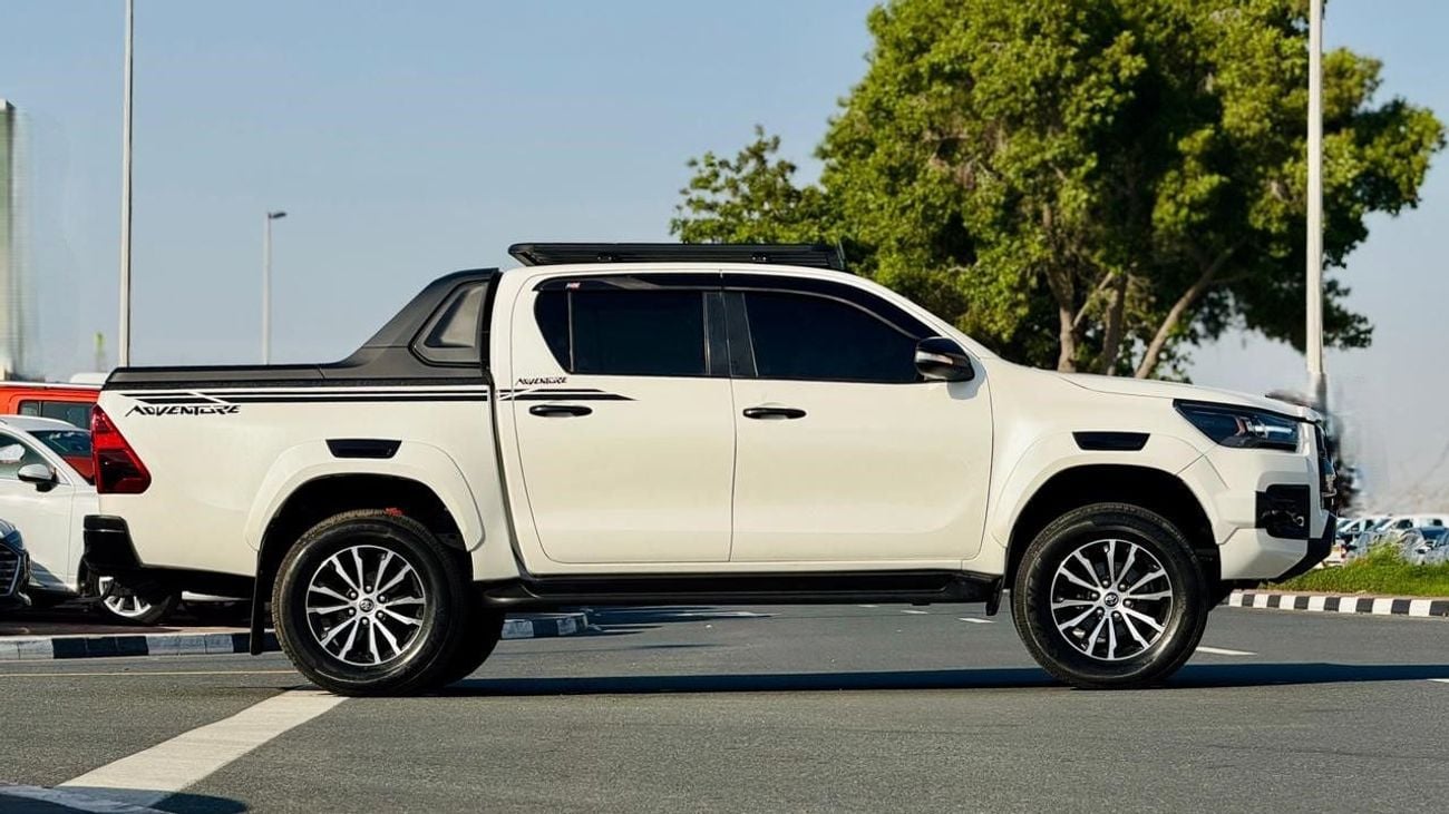 تويوتا هيلوكس 2019 | 2.8L DIESEL ENGINE | AT | RHD | ROOF RACK | SPORTS BAR | TOW HITCH | MULTIMEDIA SCREEN | PREM