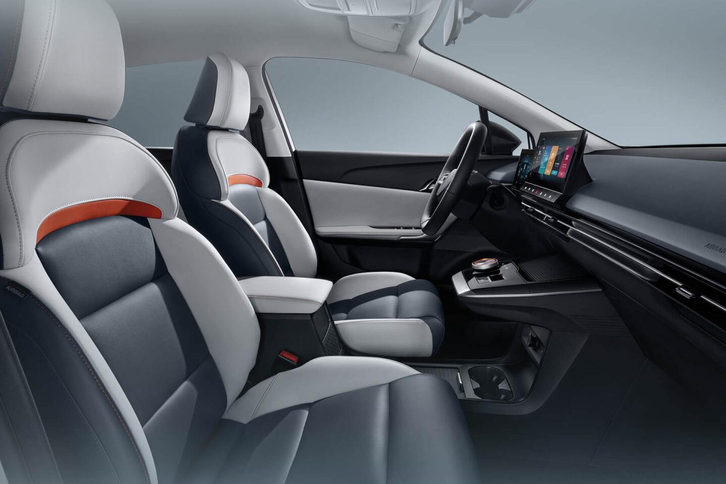 MG Mulan interior - Seats