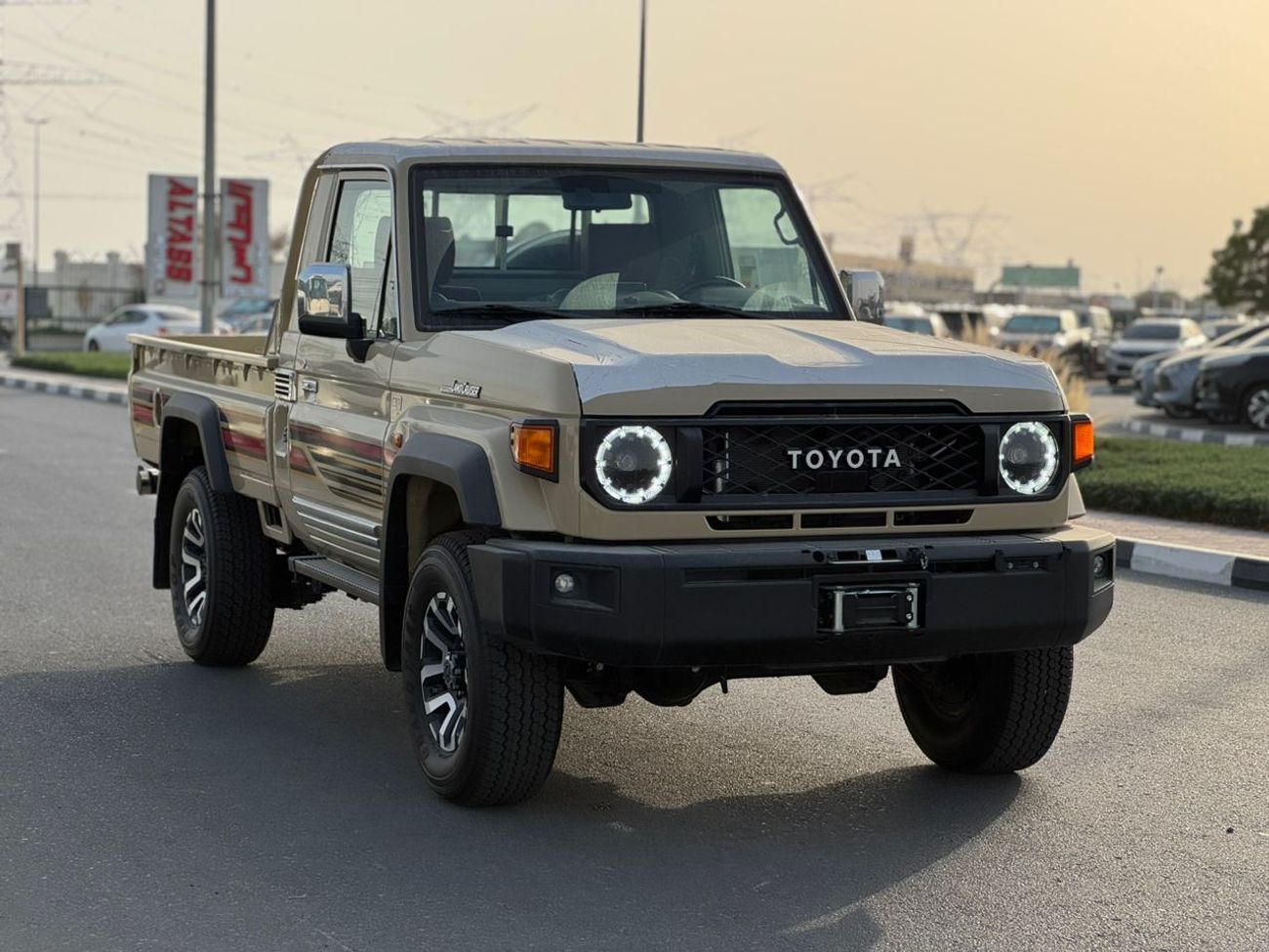 Toyota Land Cruiser Pick Up Std 4.0L Single Cab Utility 4WD