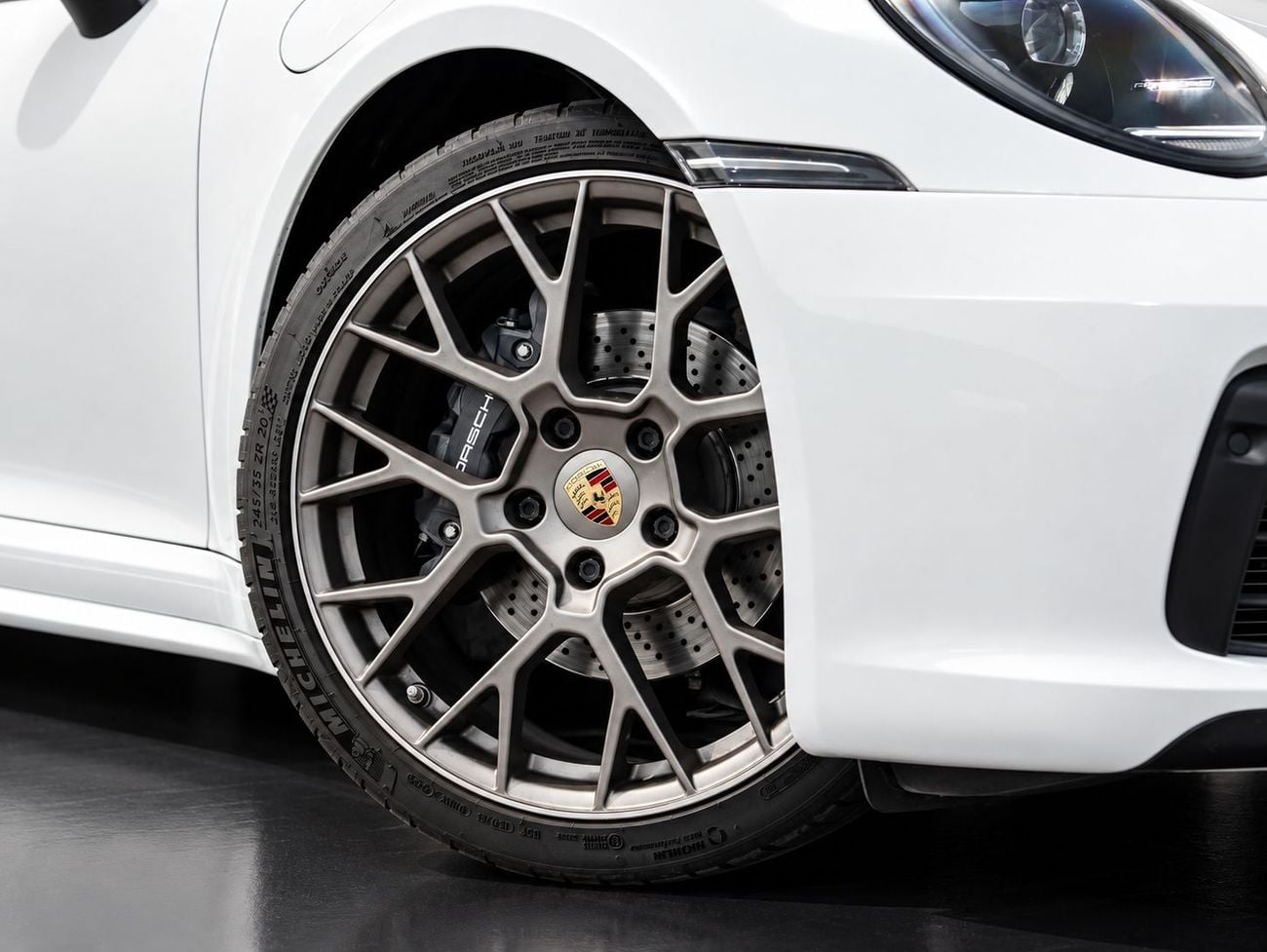 Porsche 911 CARRERA