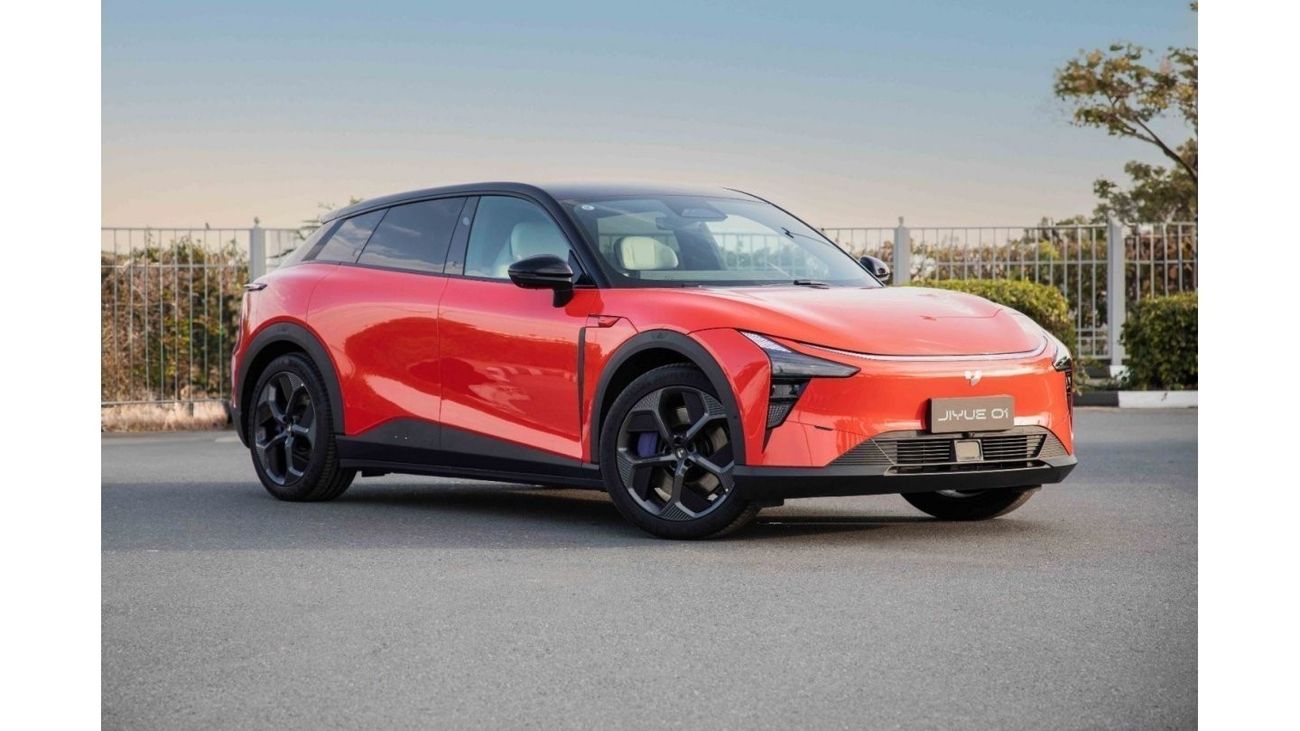 Ji Yue 01 2023 جيوي 01- أحمر داخل أبيض