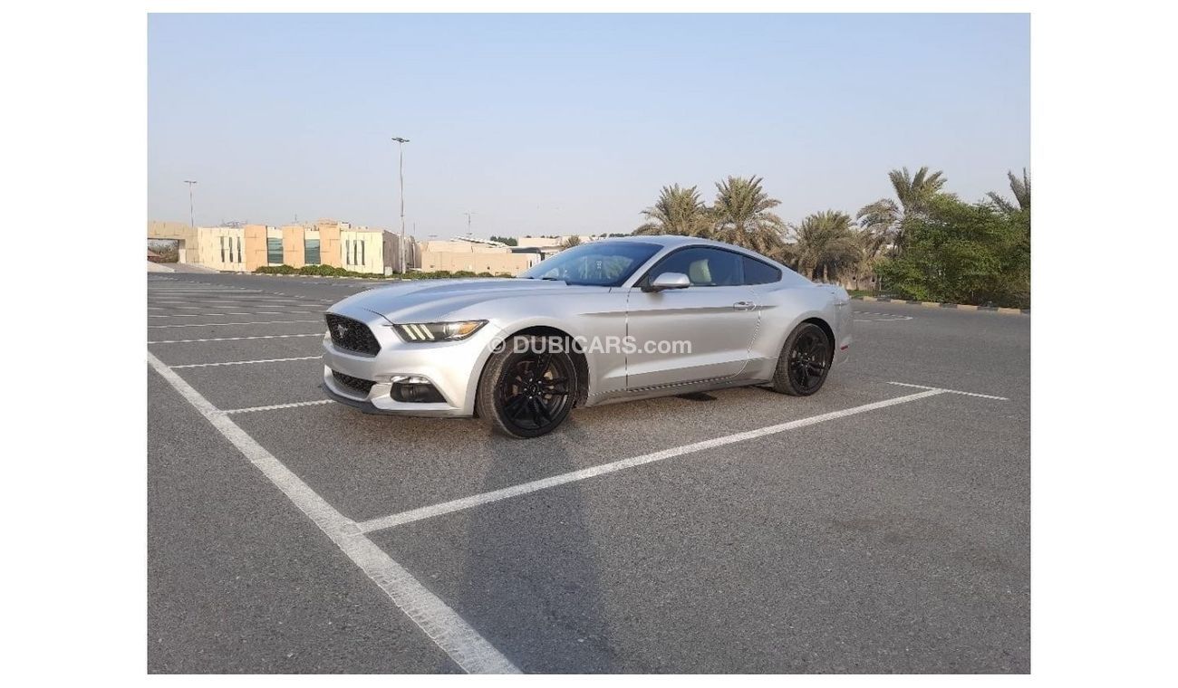 Ford Mustang GT Ford Mustang mobile 2016 Excellent Conditio  (USA - SPEC)  VERY GOOD CONDITION