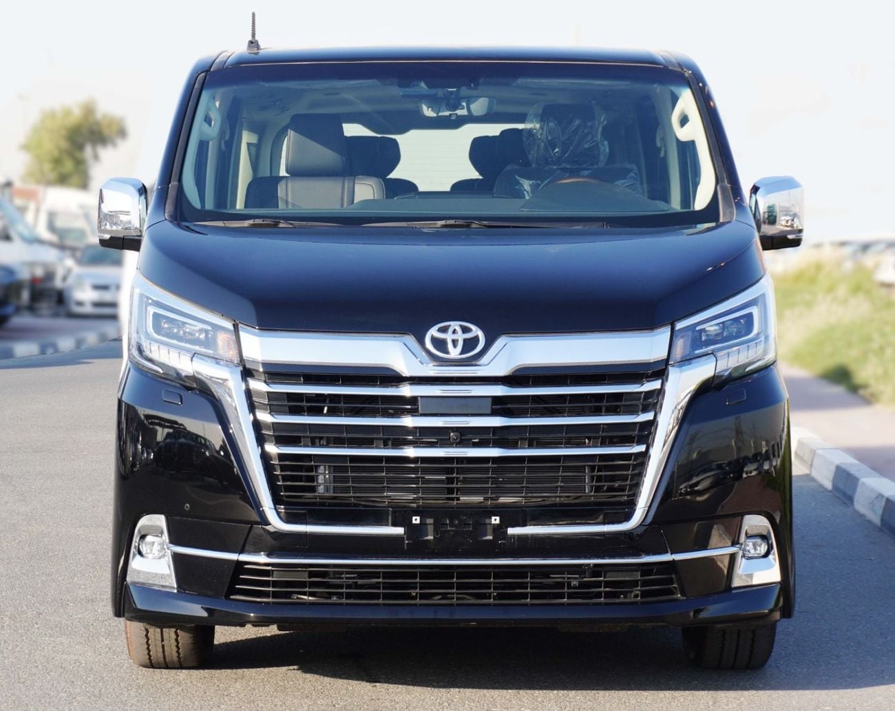 تويوتا جرافينا PREMIUM , RWD, PETROL - 2026