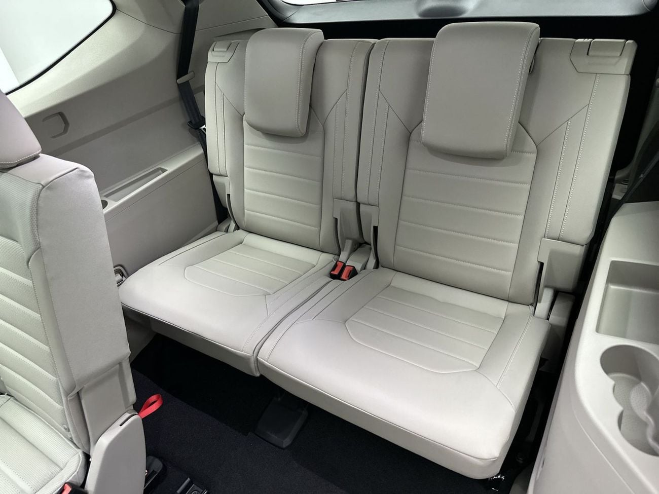 فولكس واجن تيرامونت 34,100 AED SAVINGS from New Car