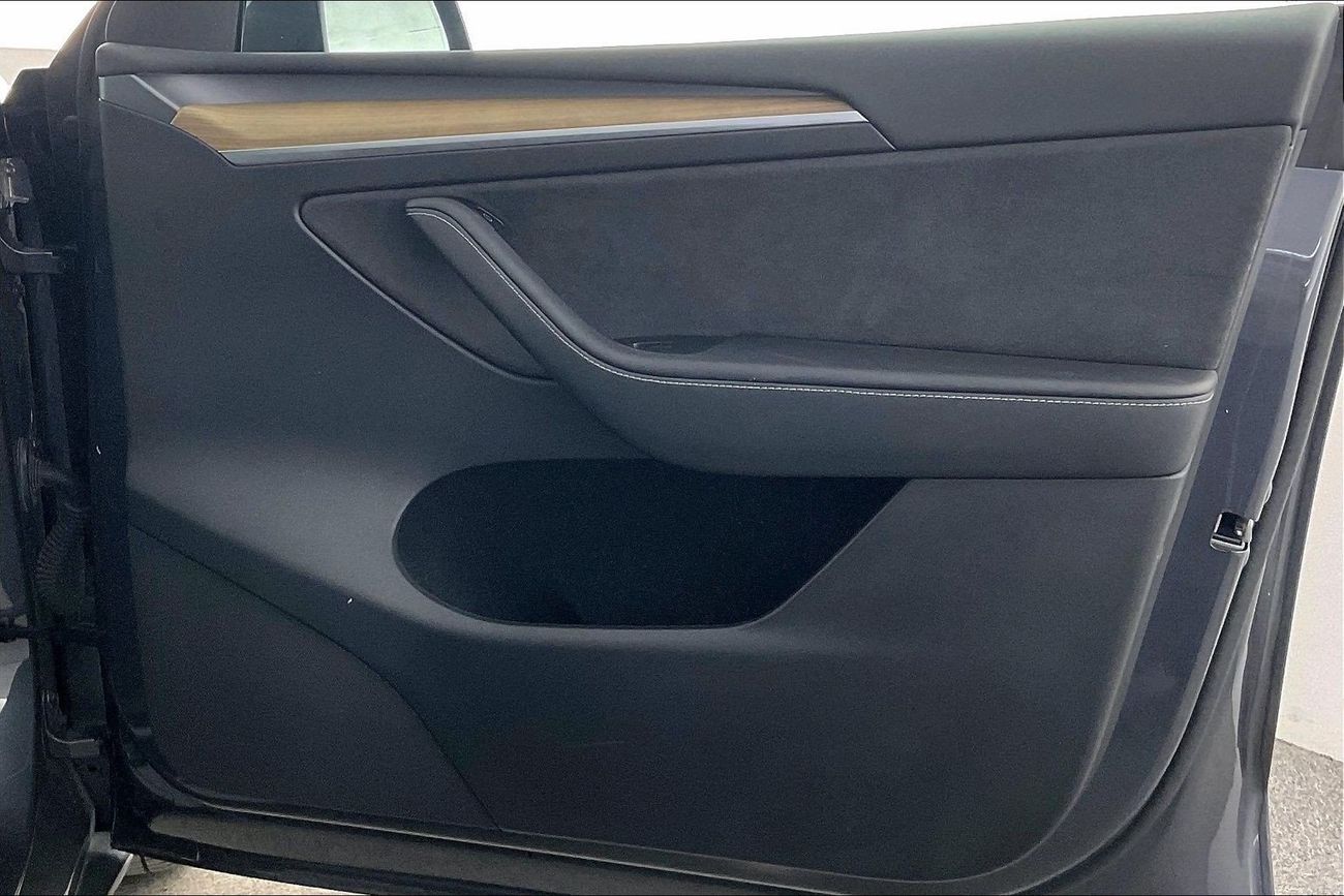 Tesla Model Y Standard Range | National Day Celebration | Guaranteed Warranty | 0 Down Payment