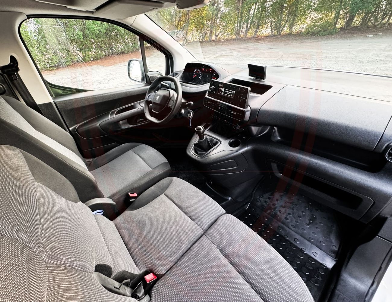 Peugeot Partner Peugeot Partner | 1.6 L | 2022 | GCC | Accident-Free | In Excellent Condition | 513 P.M