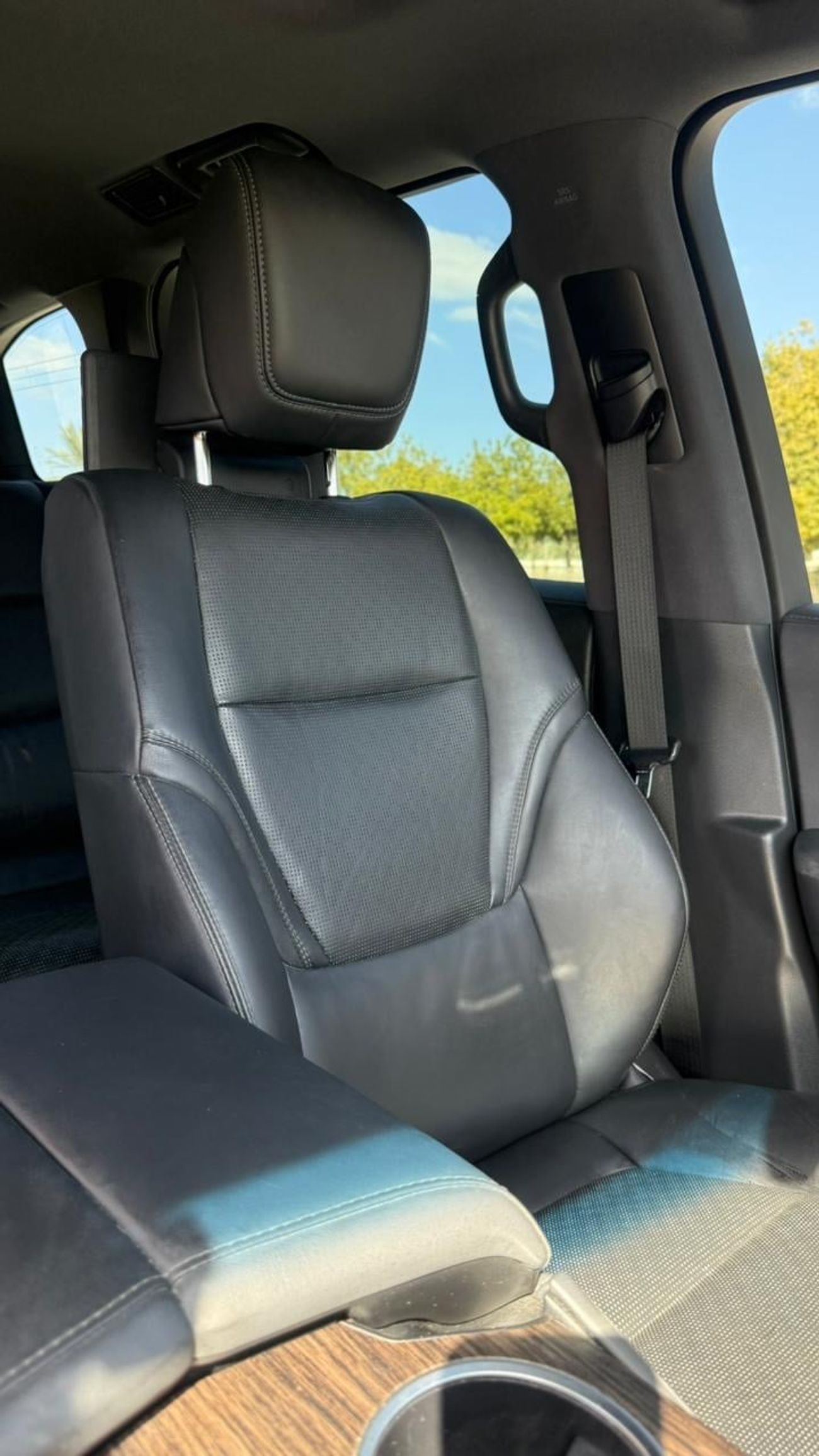 Toyota Land Cruiser Sahara export from Australia