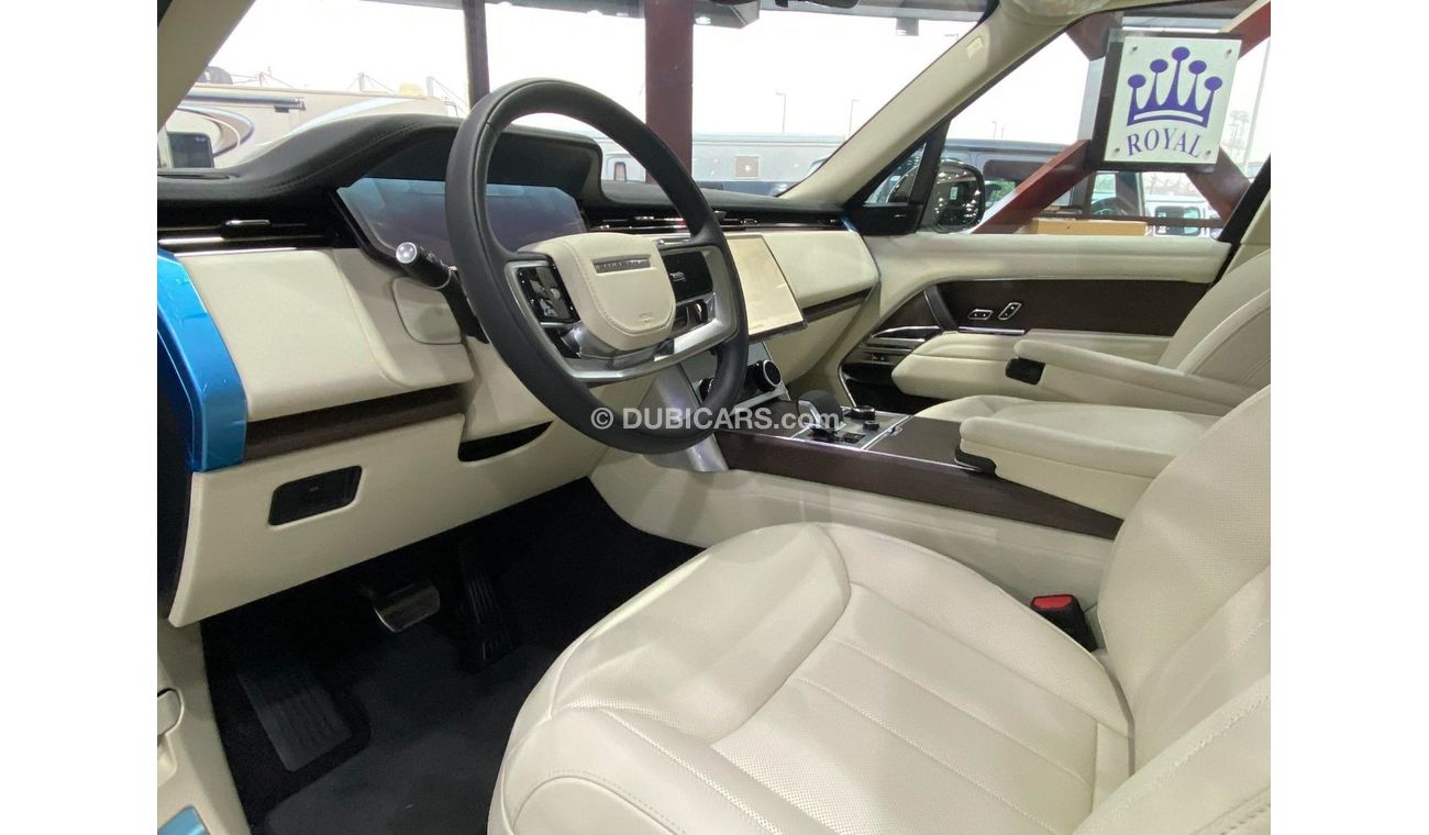 Land Rover Range Rover BRAND NEW GCC SPEC UNDER WARRANTY AND SERVICE CONTRACT