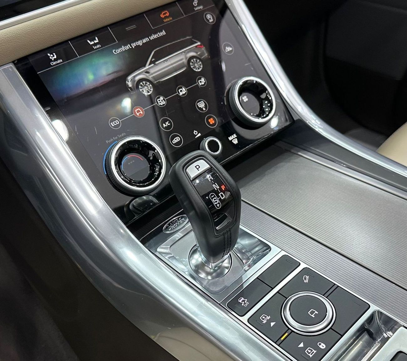 Land Rover Range Rover Sport 2019 Range Rover Sport HSE V6, Dec 2024 Range Rover Warranty, Full Options, GCC