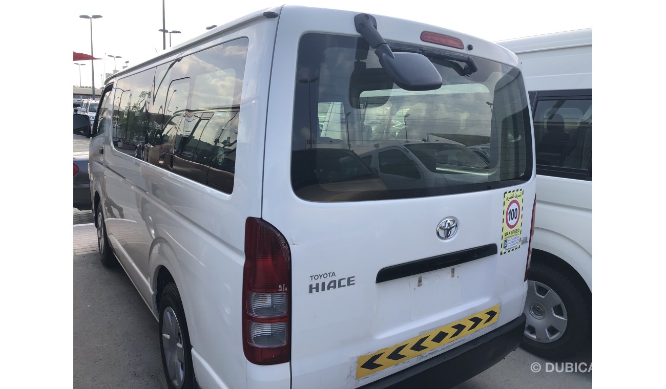 Toyota Hiace Toyota Hiace bus 13 str,model:2015. free of accident